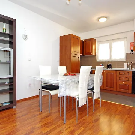 Apartamento Korina *